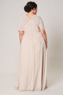 Beloved Ruched Sweetheart Convertible Dress Curve - CHAMPAGNE